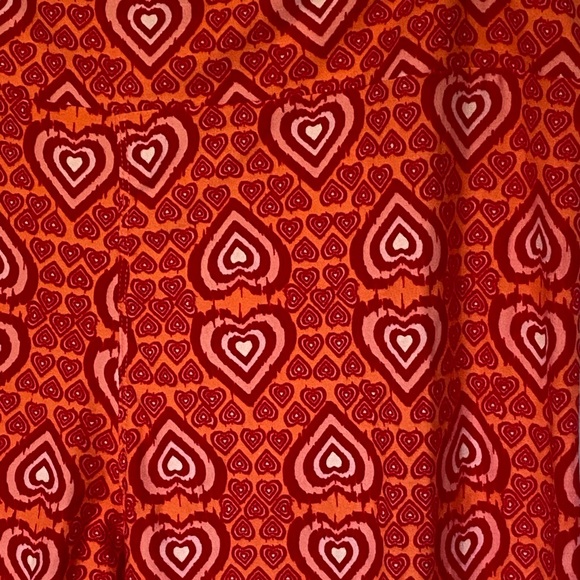BNWOT Tall & Curvy Red Hearts Leggings Comfy Stretch Pants TC(10-20) - Picture 2 of 3